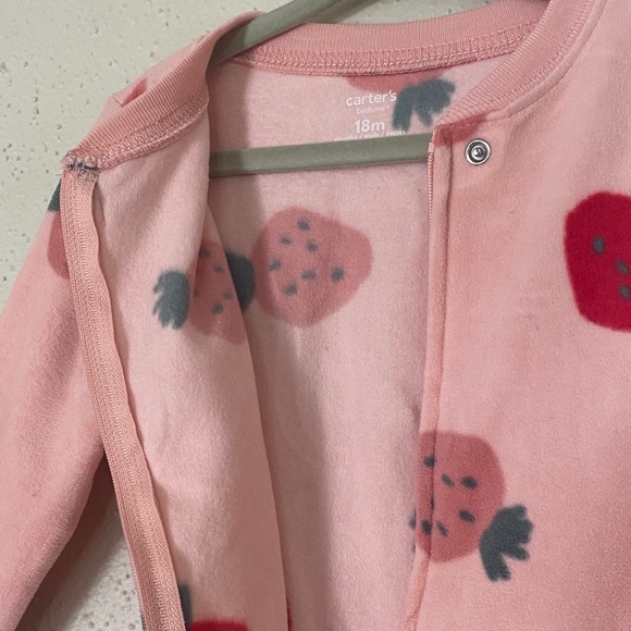 NWT Carter’s 18M Pink Strawberry Footed Pajamas 🍓 | Zip Up | OEKO-TEX - Picture 10 of 14